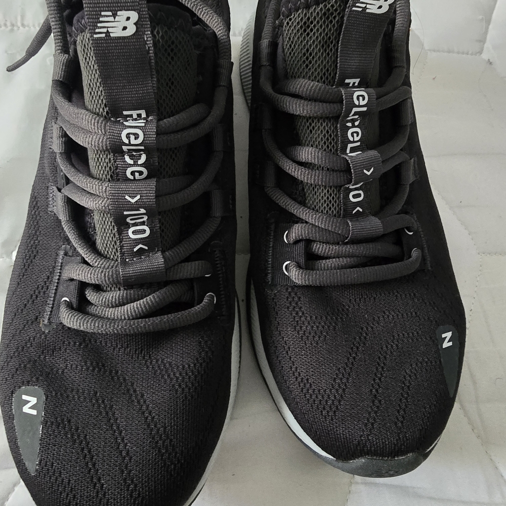 New Balance Black Men's Sneakers - Picture 2 of 6